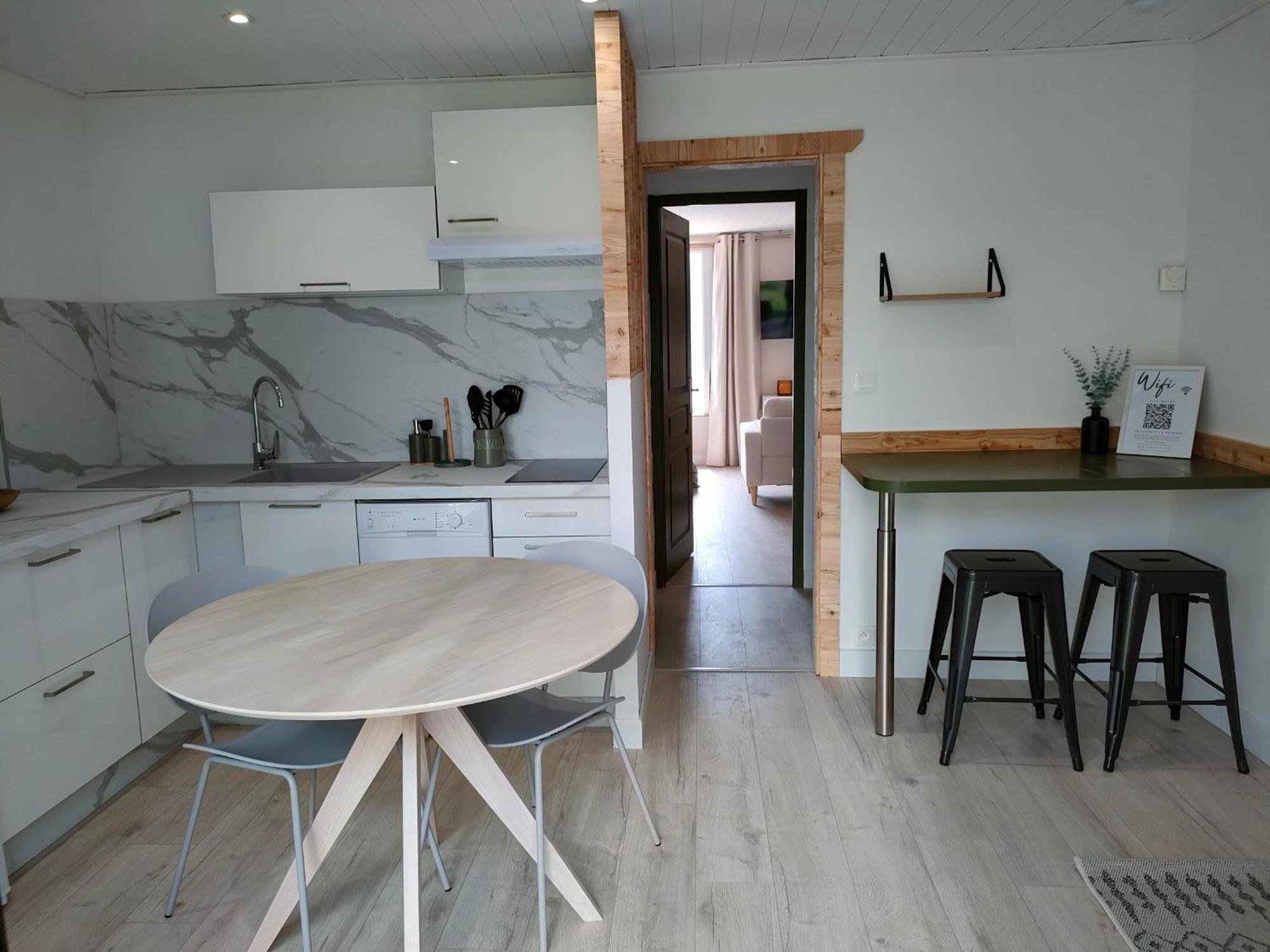 Le Cosy Du Plongeoir - T2 Neuf Avec Vue Sur Le Lac De Serre Poncon Et Grande Terrasse Avec Jardin Savines Eksteriør billede