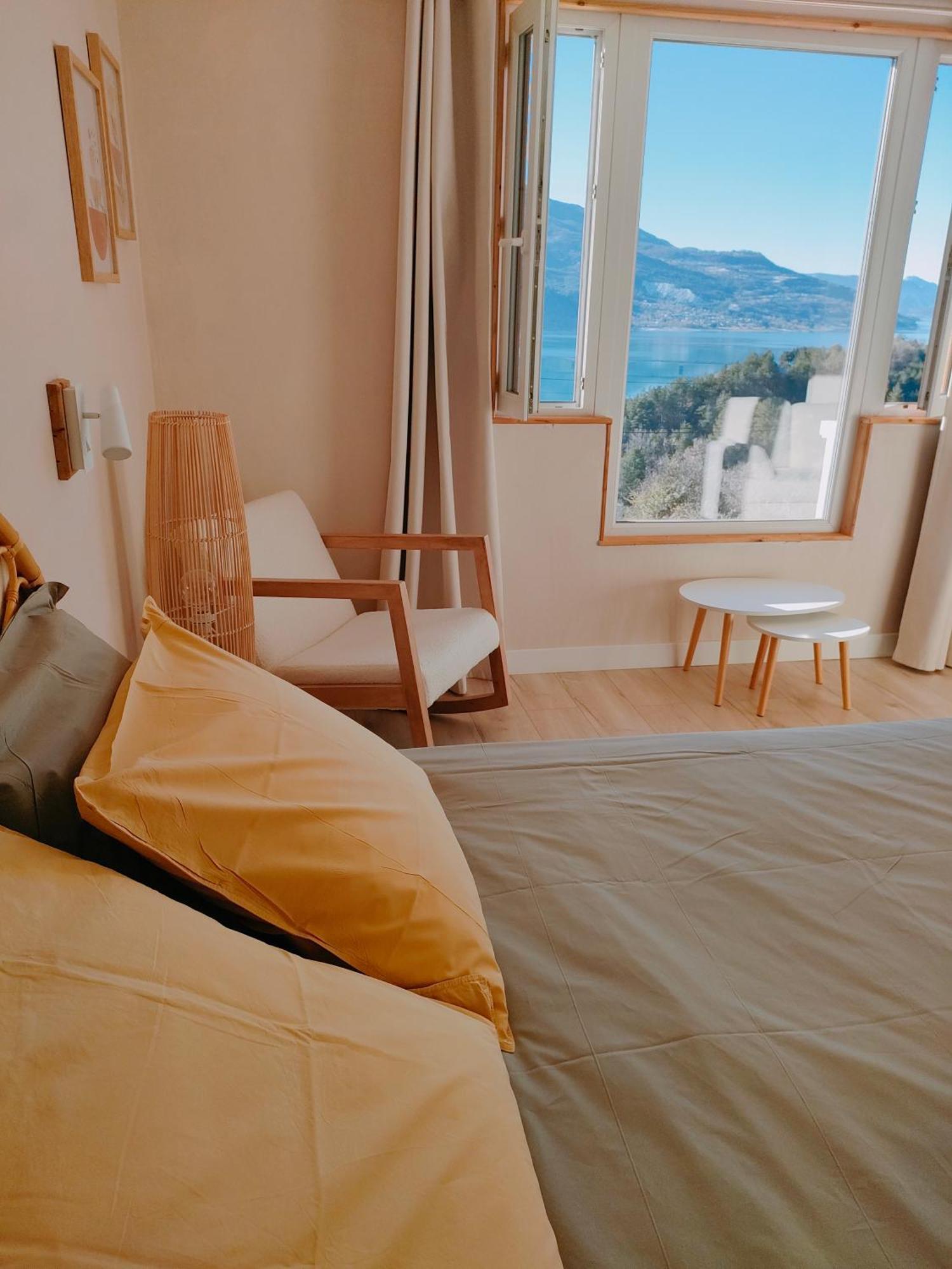 Le Cosy Du Plongeoir - T2 Neuf Avec Vue Sur Le Lac De Serre Poncon Et Grande Terrasse Avec Jardin Savines Eksteriør billede